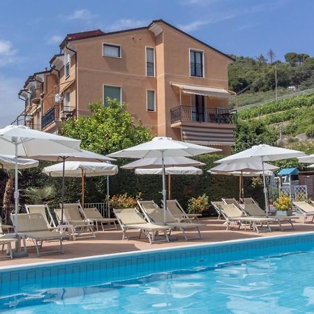 La Casa Del Gallo Pietra Ligure Ngoại thất bức ảnh