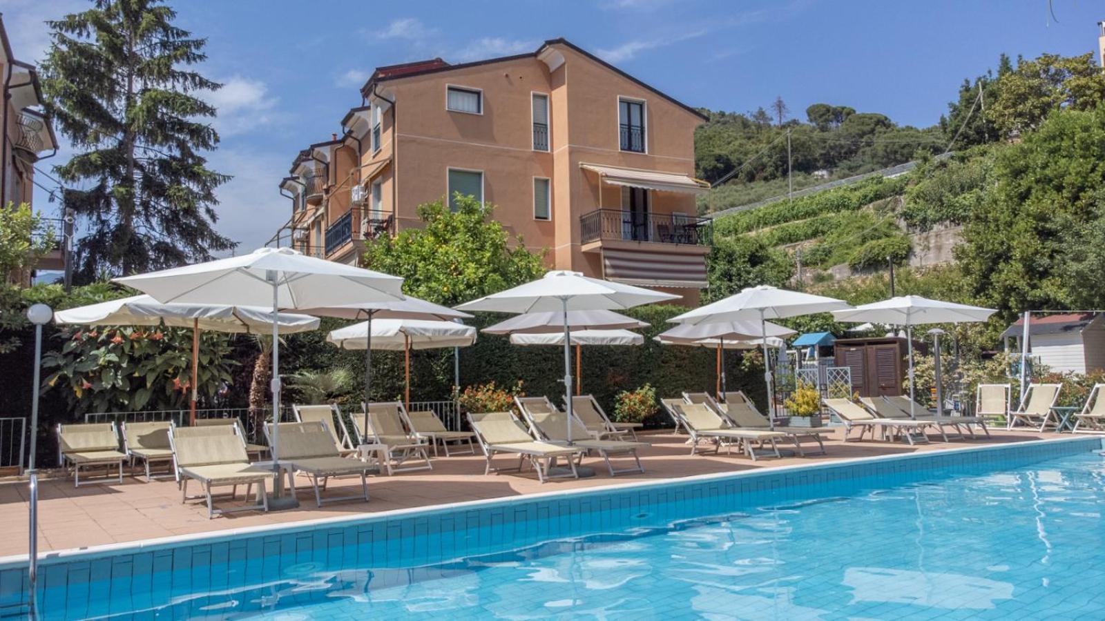 La Casa Del Gallo Pietra Ligure Ngoại thất bức ảnh